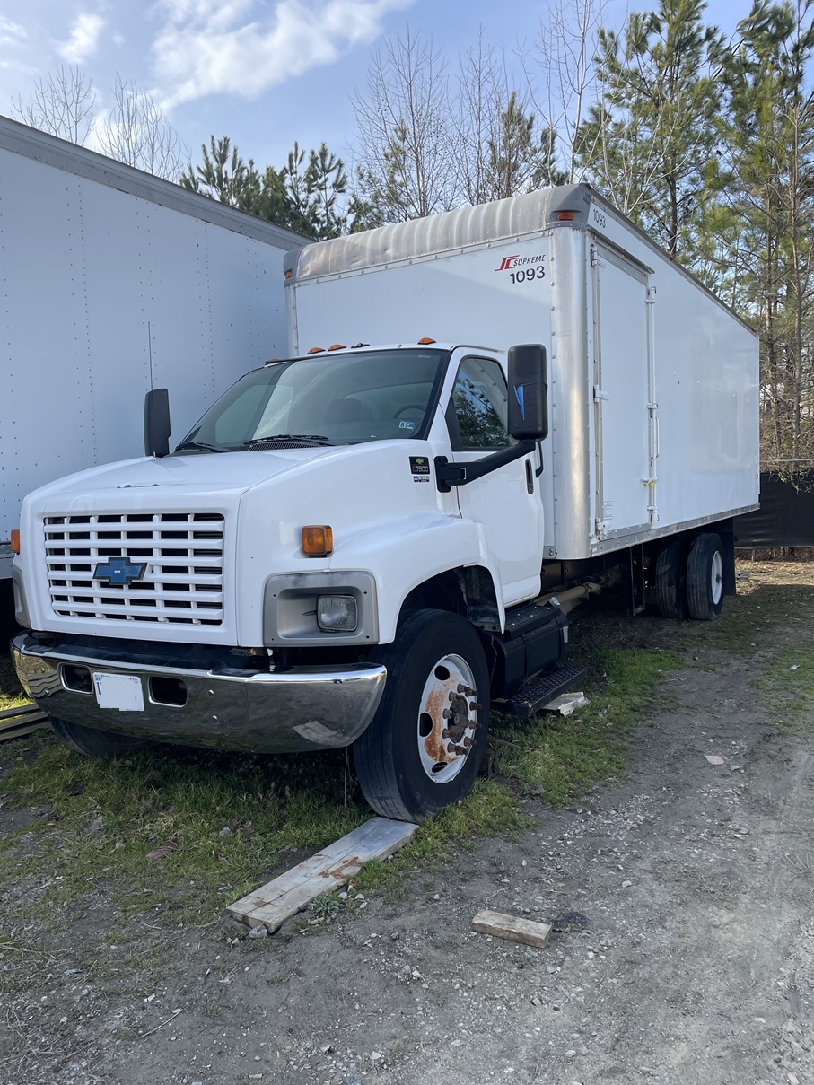 2005 CHEVROLET C 7500